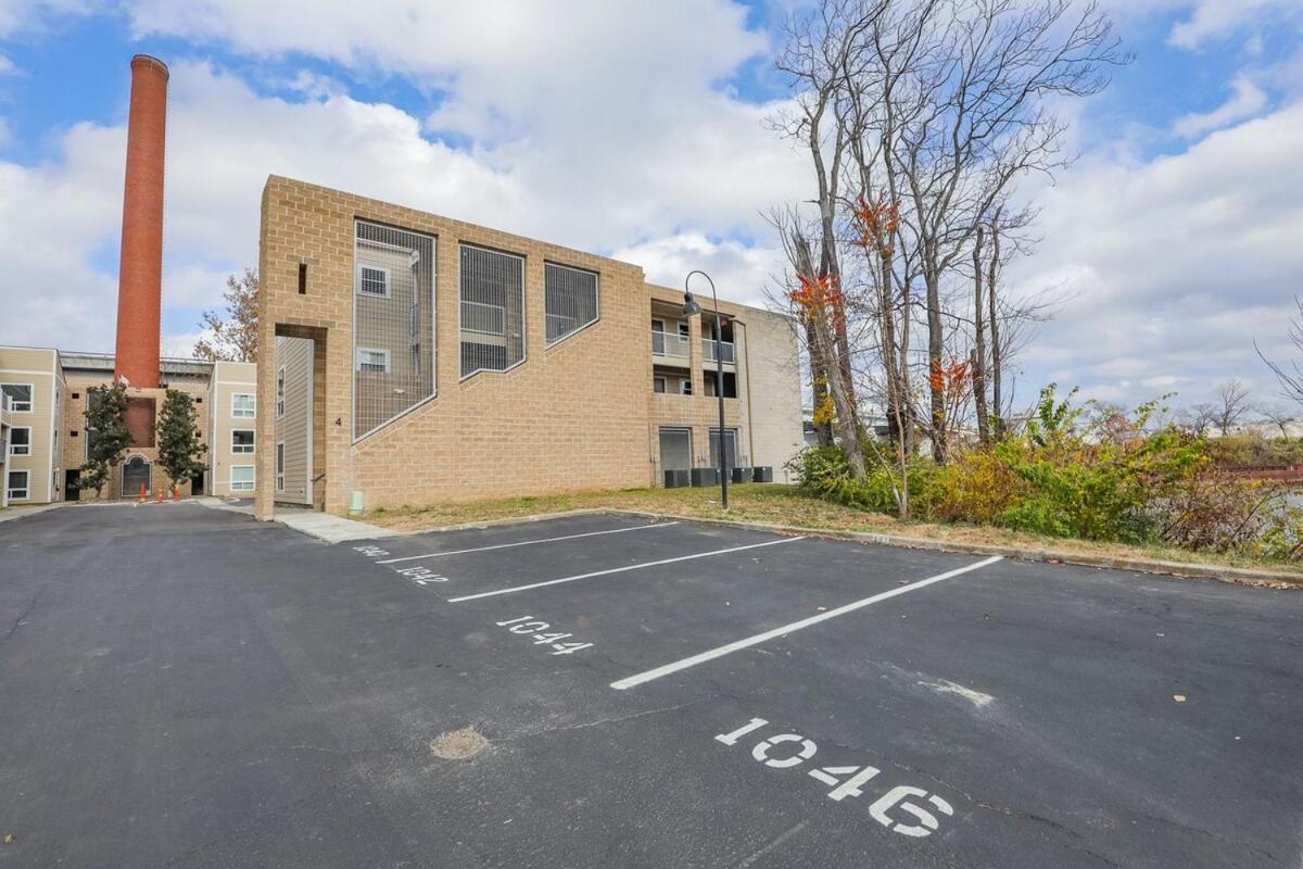 Walk To Broadway Riverfront Condo With Pool Nashville Zewnętrze zdjęcie