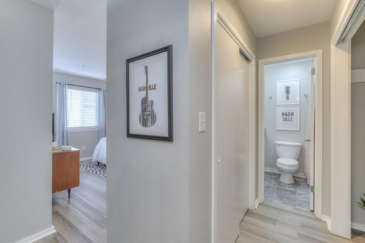 Walk To Broadway Riverfront Condo With Pool Nashville Zewnętrze zdjęcie