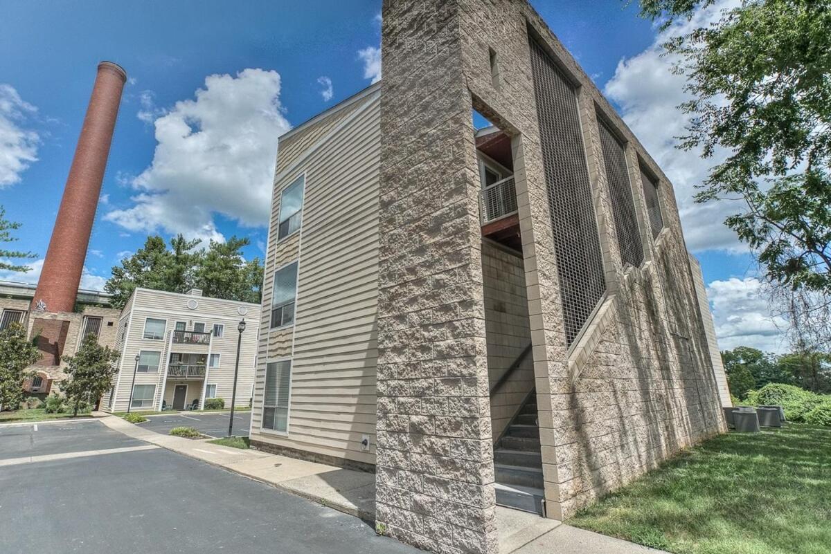 Walk To Broadway Riverfront Condo With Pool Nashville Zewnętrze zdjęcie