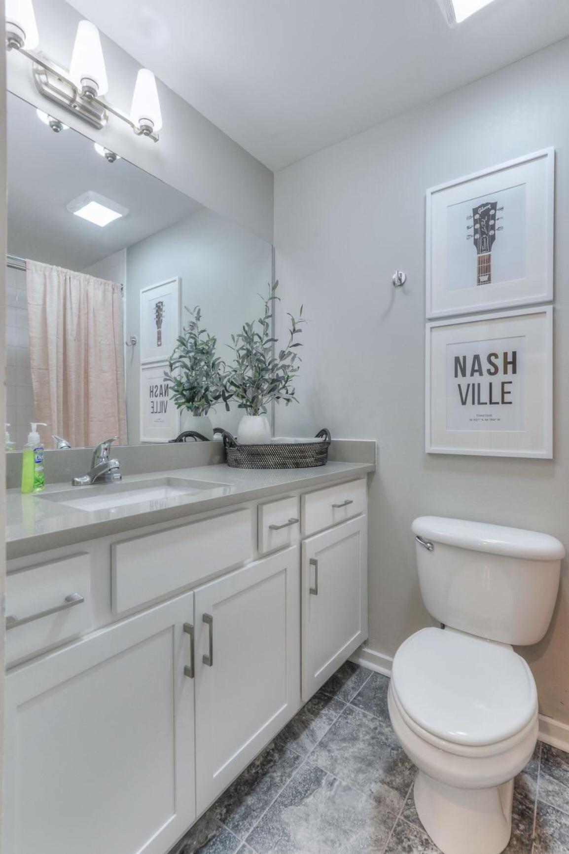 Walk To Broadway Riverfront Condo With Pool Nashville Zewnętrze zdjęcie